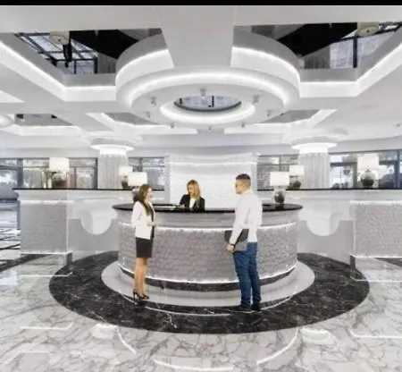 Appartamento Hanza Tower Gold - 24 Sauna & Jacuzzi & Pool *