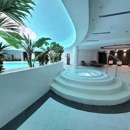 Hanza Tower Gold - 24 Sauna & Jacuzzi & Pool Daire Szczecin